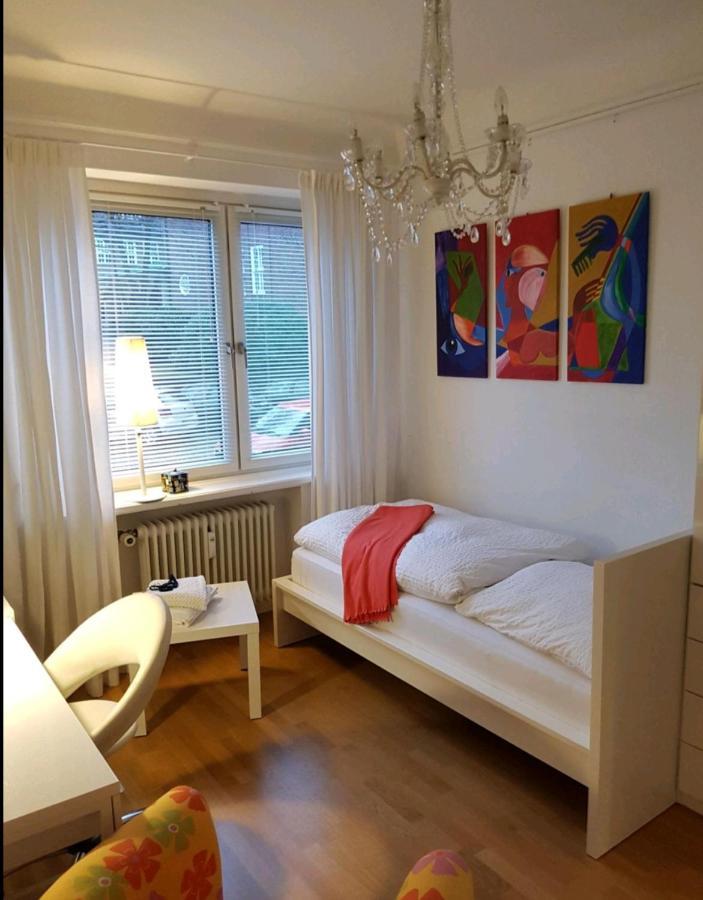 Schoenes Privatzimmer In Hamburg Winterhude Buitenkant foto