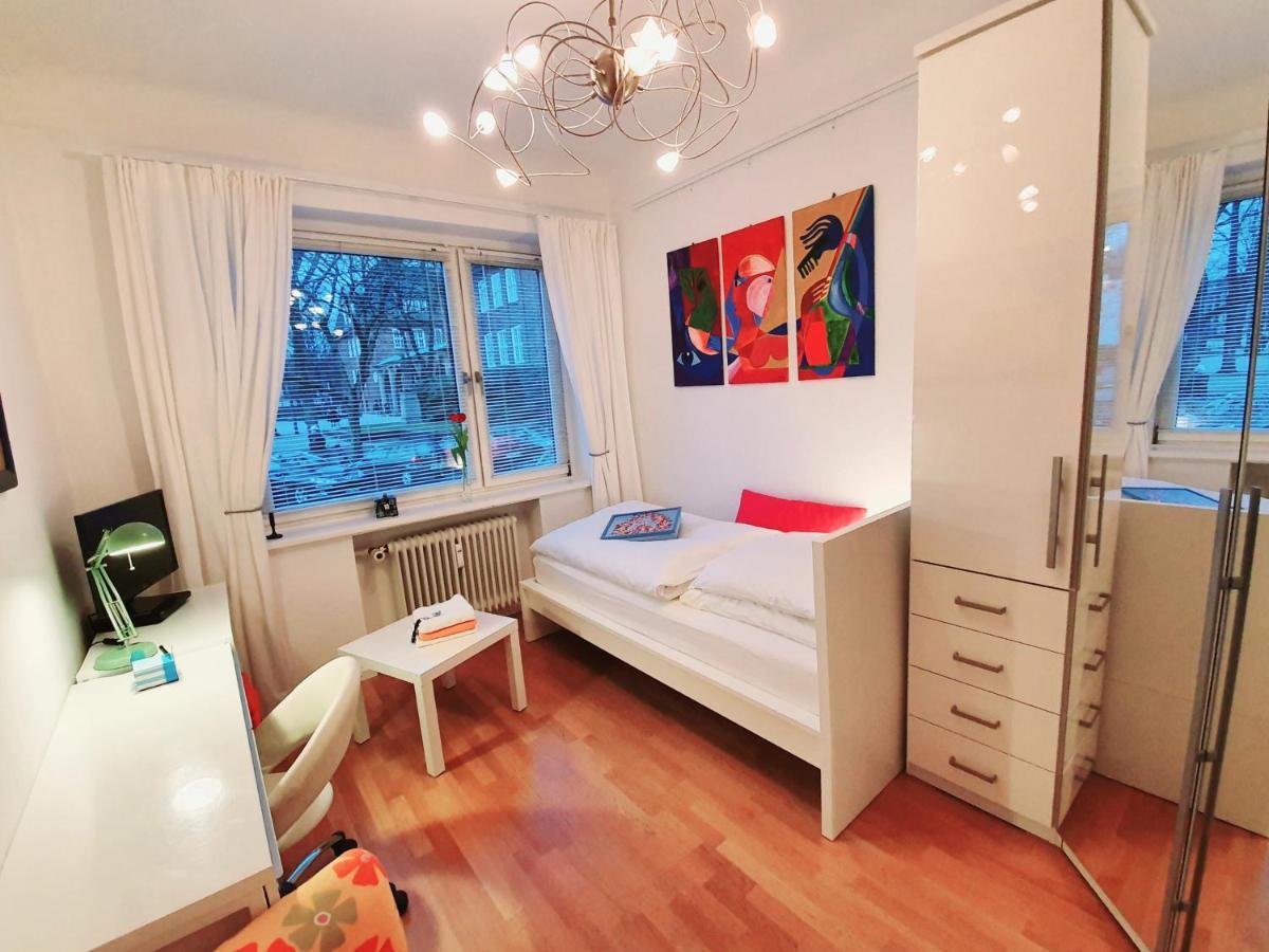 Schoenes Privatzimmer In Hamburg Winterhude Buitenkant foto